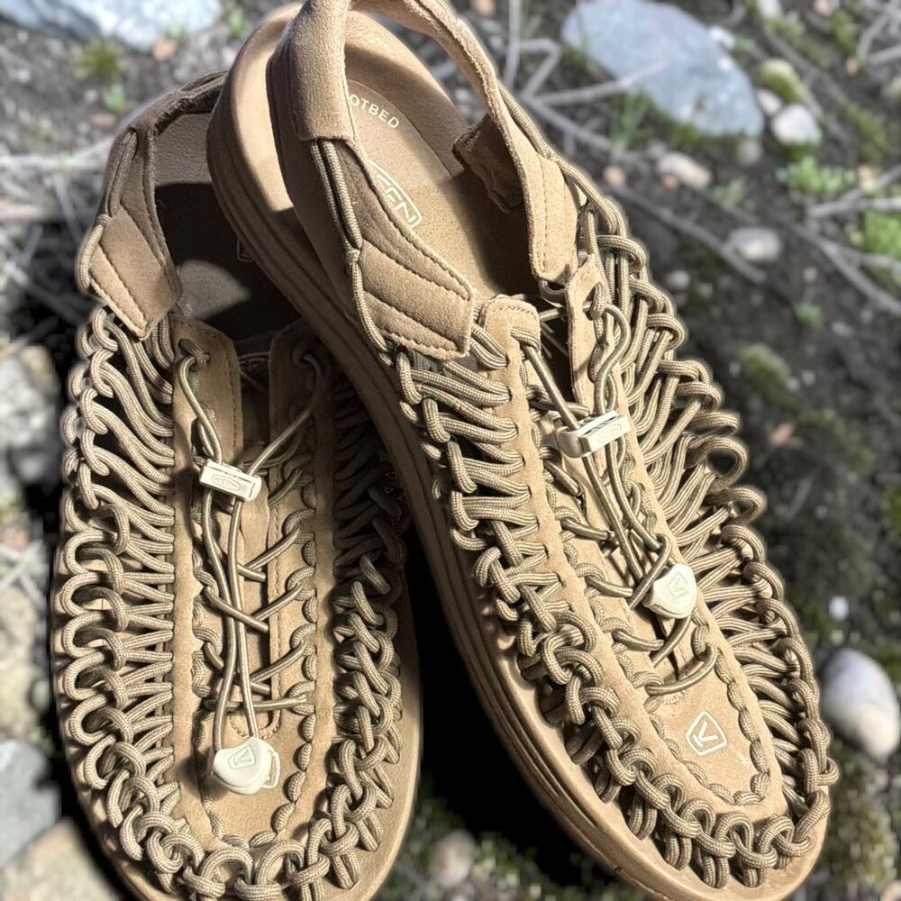 Men's Size 12 KEEN Uneek Timberwolf/Plaza Taupe Synthetic Sport Sandals EUC